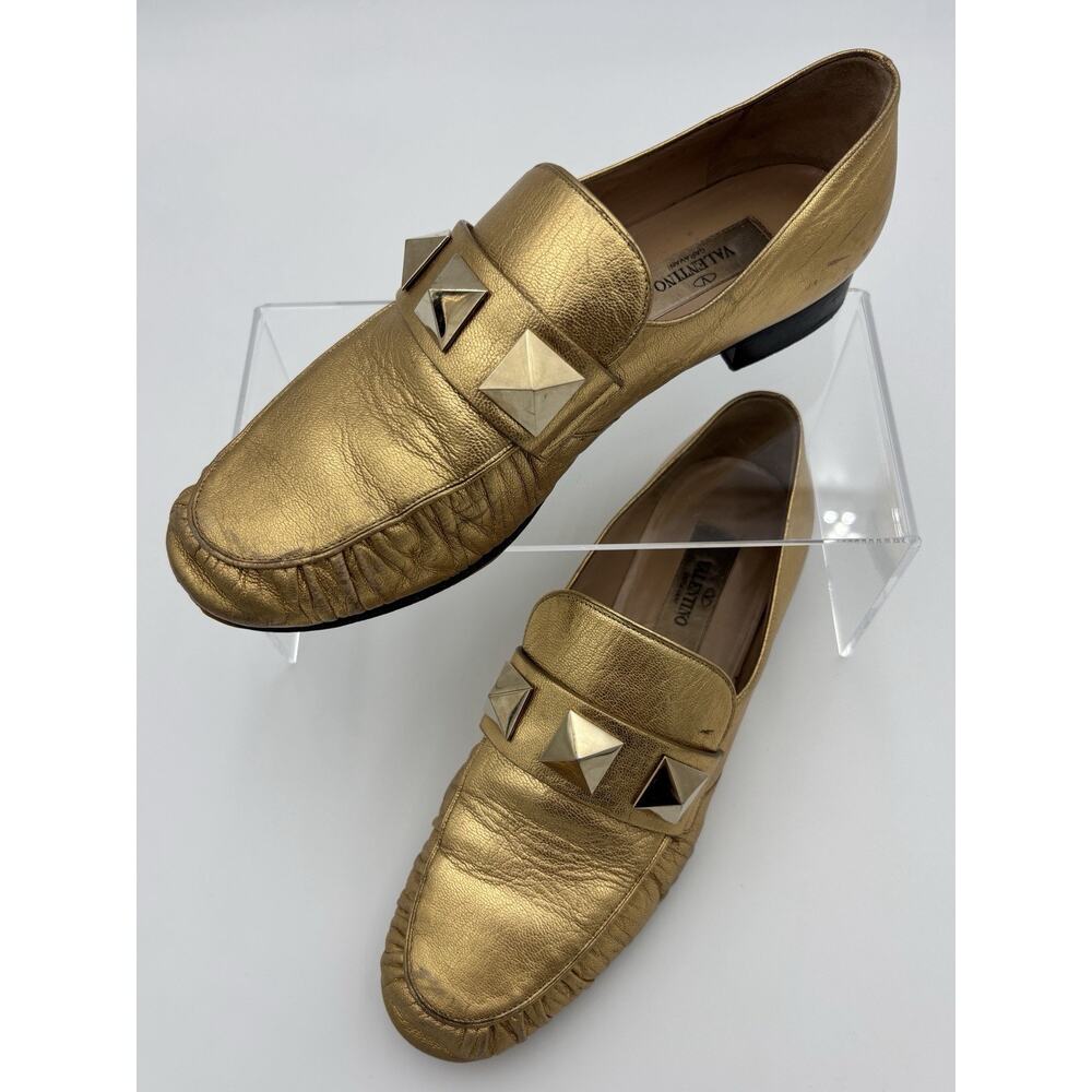 Valentino Rockstud Roman Stud Leather Loafer Gold Pleated Size 37.5 / 7.5